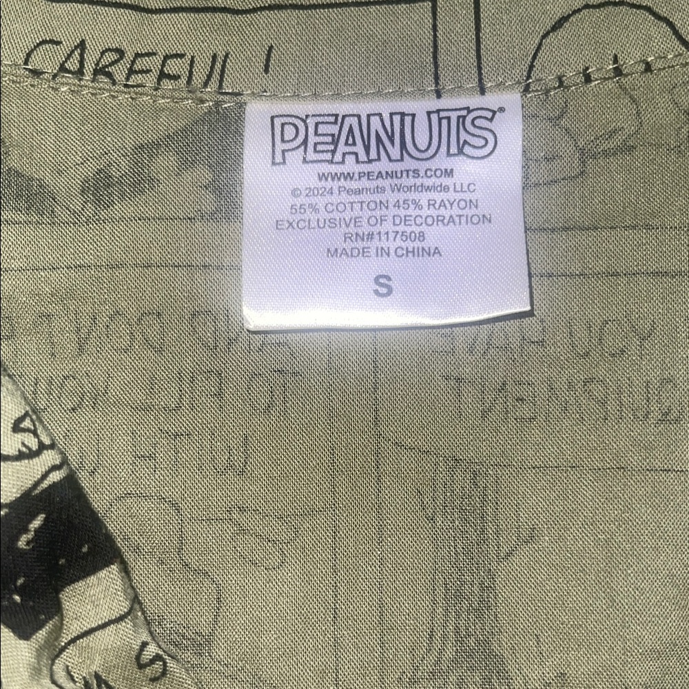 Peanuts Olive Comic Print Men's Shirt size small beagle scout - Picture 9 of 13